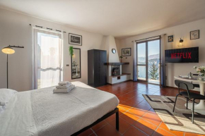 Lake Como View, Private Suite & free Parking Varenna
